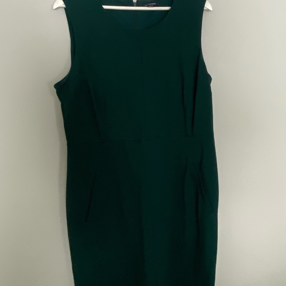Elegant Green Sleeveless Dress
